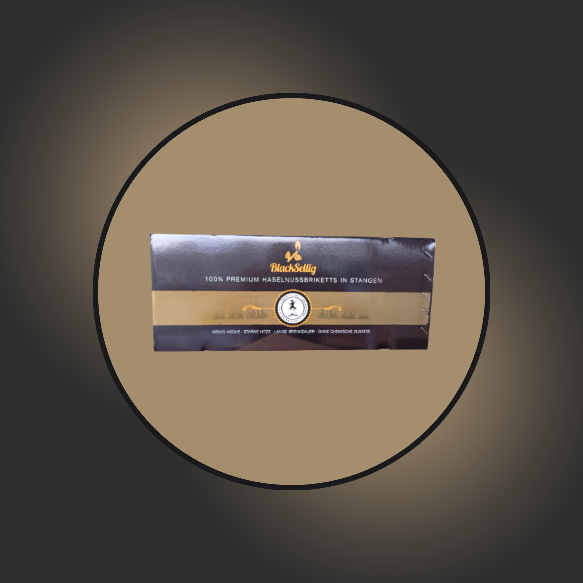 BlackSellig Haselnussbriketts in Stangenform im Karton auf braunem Grund